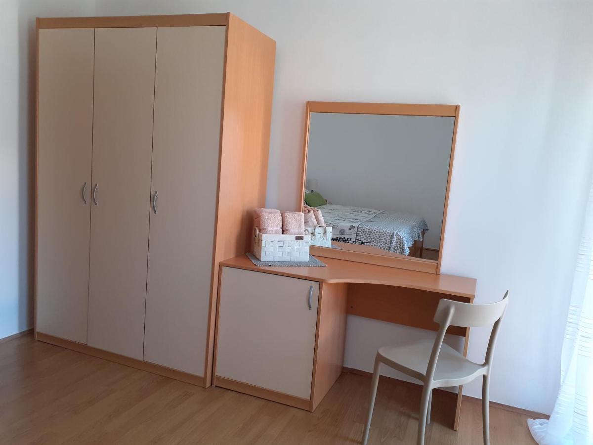 הוילה פונאנט House Marija Island Krk מראה חיצוני תמונה